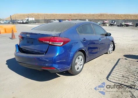 2018 Kia Forte Lx z USA, uszkodzony, nr VIN 3KPFK4A73JE264359